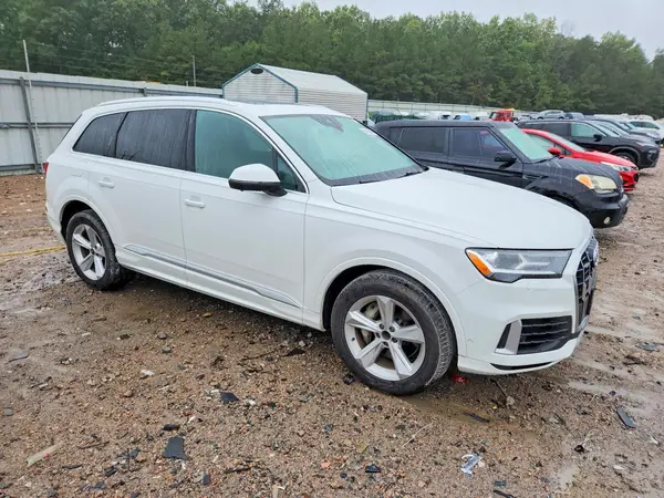 WA1AXAF78MD033556 — 2021 Audi Q7, фото 4 с аукциона Copart 15.10.2026, Мелкие вмятины и царапины