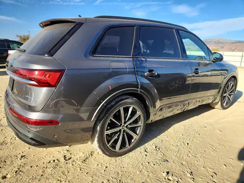 WA1VXAF76MD037235 — 2021 Audi Q7, zdjęcie 3 z Copart 27.10.2026, Bok