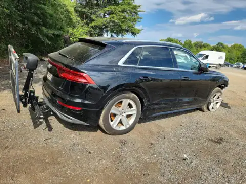 WA1AVAF15KD013487 — 2019 Audi Q8, zdjęcie 3 z Copart 22.09.2026, Przód