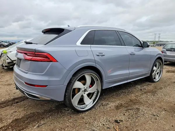 WA1AVAF12KD018811 — 2019 Audi Q8, фото 3 с аукциона Copart, Боковая часть