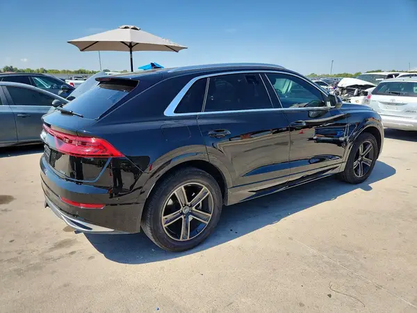 WA1AVAF19KD014951 — 2019 Audi Q8, фото 3 с аукциона Copart 15.10.2026, Мелкие вмятины и царапины
