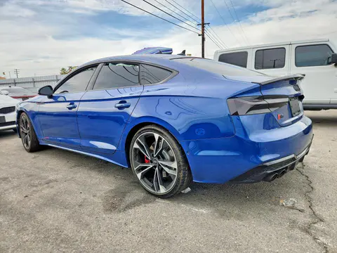2022 Audi S5 VIN WAUB4DF58NA033088 фото 2