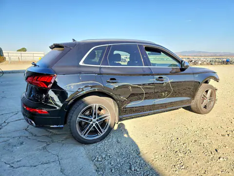 WA1A4AFY6J2197980 — 2018 Audi SQ5, photo 3 from Copart 15.10.2026, Front end