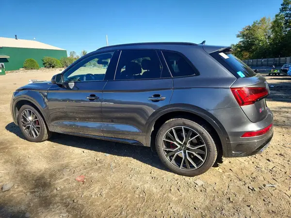 WA1C4AFY5P2118087 — 2023 Audi SQ5, photo 2 from Copart, Front end