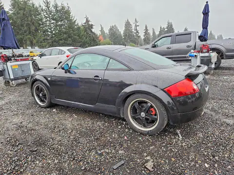 TRUWT28N421036922 — 2002 Audi TT, photo 2 from Copart 06.10.2026, Mechanical damage