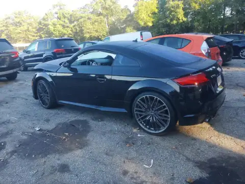 TRUC1AFV7J1006589 — 2018 Audi TTS, zdjęcie 2 z Copart, Przód