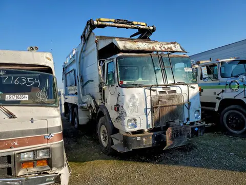 5VCDC6FE86H202600 — 2006 Autocar Unknown, Механические повреждения (Mechanical), фото до ремонта