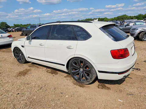 2020 BENTLEY BENTAYGA VIN SJAAM2ZV9LC029665 фото 2