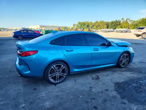WBA73AK00M7G83548 — 2021 BMW 2ER, zdjęcie 3 z Copart, Przód