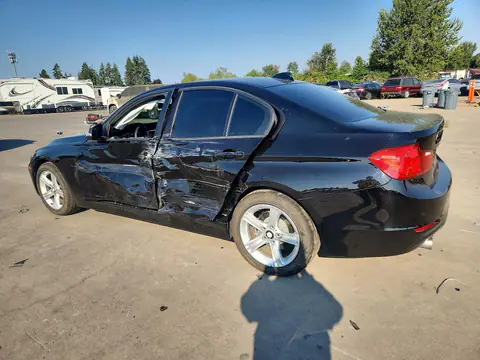 WBA3B1C59EP680450 — 2014 BMW 320, photo 2 from Copart 19.10.2026, Side