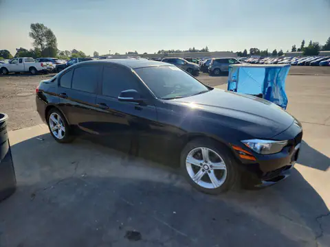 WBA3B1C59EP680450 — 2014 BMW 320, photo 4 from Copart 19.10.2026, Side