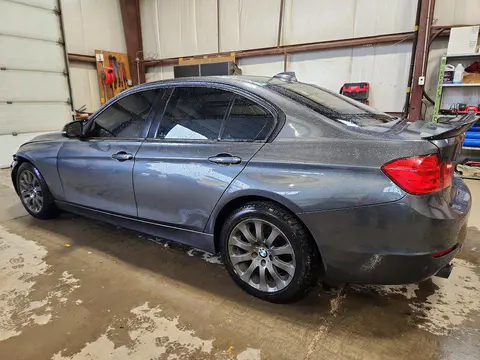 2015 BMW 320 VIN WBA3C3C51FP664561 фото 2