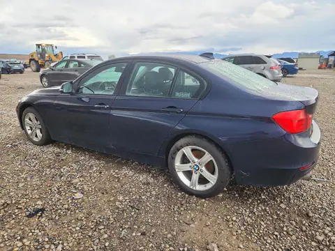 WBA3B1C55FK138275 — 2015 BMW 320, photo 2 from Copart 16.10.2026, Mechanical damage