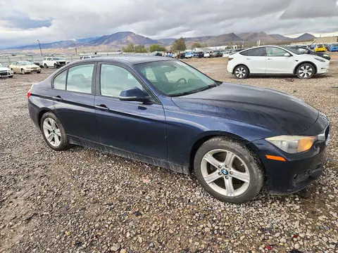 WBA3B1C55FK138275 — 2015 BMW 320, photo 4 from Copart 16.10.2026, Mechanical damage