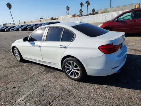 WBA8E1G55GNT33784 — 2016 BMW 320, photo 2 from Copart 13.10.2026, Undercarriage damage