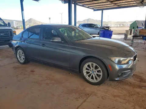 WBA8E1G39HNU17736 — 2017 BMW 320, photo 4 from Copart 13.10.2026, Rear end
