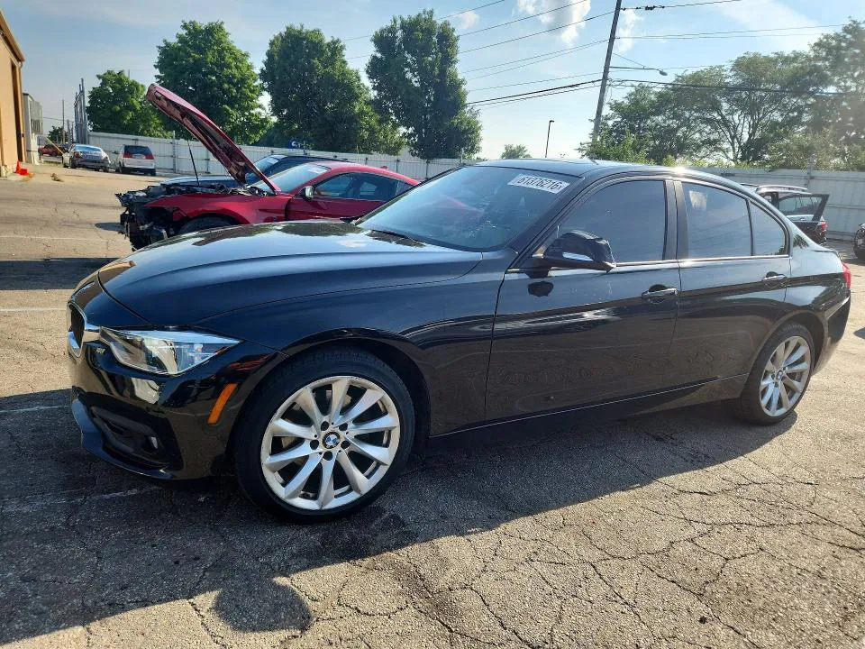 2018 BMW 320 VIN WBA8E5G5XJNU47102 фото 1