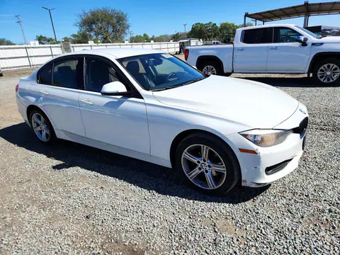 WBA3C1C51FP851268 — 2015 BMW 328, photo 4 from Copart 20.10.2026, Minor dents and scratches