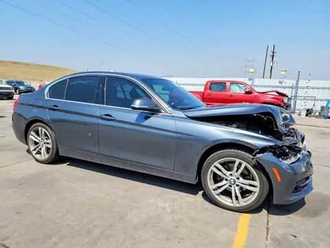 WBA8B9G5XJNU99720 — 2018 BMW 330, фото 4 з Copart 28.10.2026, Передня частина