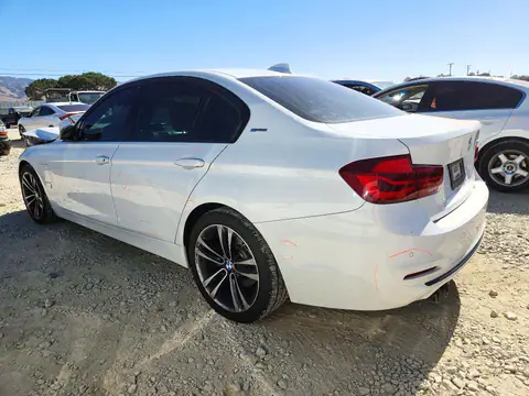 WBA8E1C55JA167612 — 2018 BMW 330E, photo 2 from Copart 22.10.2026, Front end