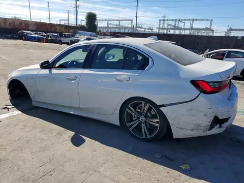 3MW5P9J0XM8B75479 — 2021 BMW 330XE, ფოტო 2, Copart 23.10.2026, ქვედა ნაწილის დაზიანება