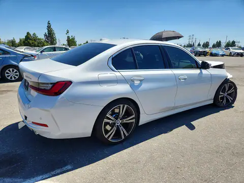 3MW39FS07R8E60663 — 2024 BMW 330XE, zdjęcie 3 z Copart 29.09.2026, Przód
