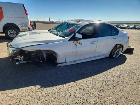 WBA8B3G55JNU82918 — 2018 BMW 340, Rollover (Rollover), before-repair photos