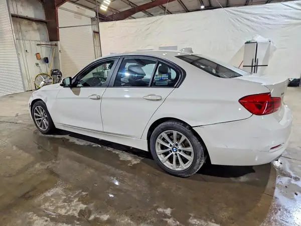 WBA8A3C53GK551446 — 2016 BMW 3ER, photo 2 from Copart, Front end