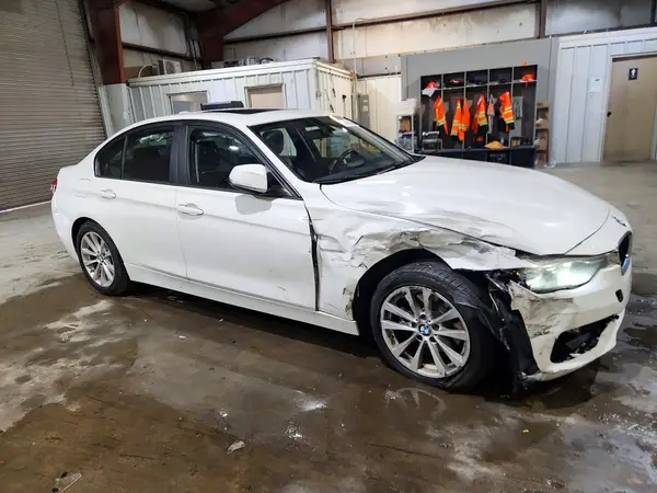 WBA8A3C53GK551446 — 2016 BMW 3ER, photo 4 from Copart, Front end