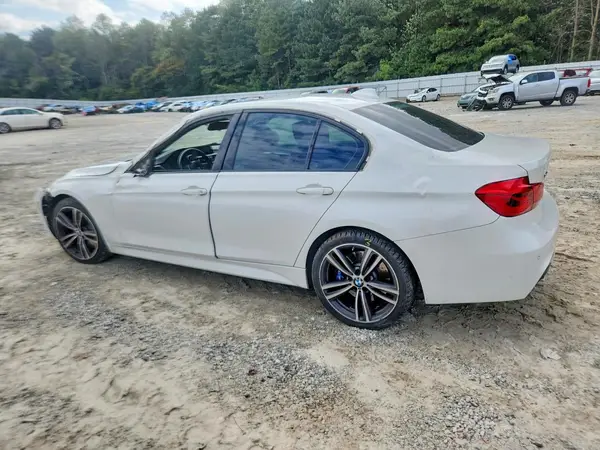 WBA8B7G57GNT96025 — 2016 BMW 3ER, zdjęcie 2 z Copart, Przód