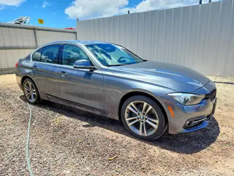 WBA8B9G35HNU53480 — 2017 BMW 3ER, photo 4 from Copart 29.09.2026, Minor dents and scratches