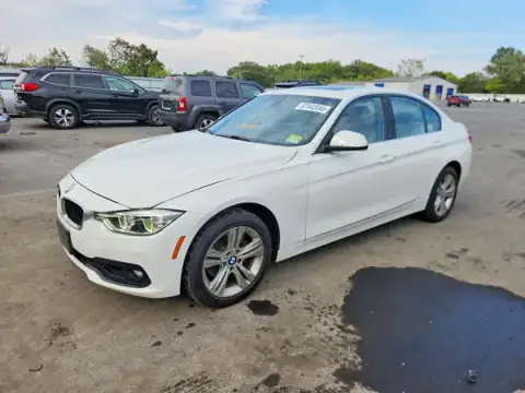 WBA8D9G33HNU64830 — 2017 BMW 3ER, Zalanie (Water/Flood), zdjęć przed naprawą