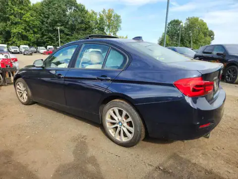 WBA8E5G30HNU43472 — 2017 BMW 3ER, photo 2 from Copart, Front end
