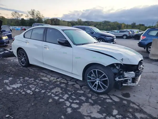 3MW5R7J05M8C18494 — 2021 BMW 3ER, photo 4 from Copart 19.10.2026, Front end