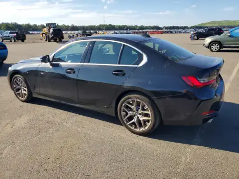 3MW89CW03S8F18756 — 2025 BMW 3ER, photo 2 from Copart, Side