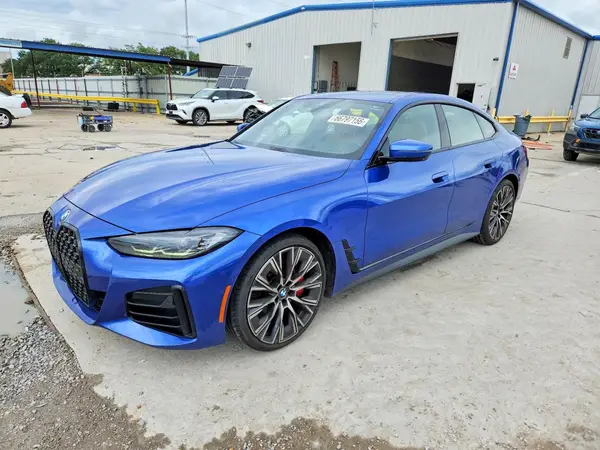 WBA63AV06NFM09833 — 2022 BMW 4ER, Подтопление (Water/Flood), фото до ремонта
