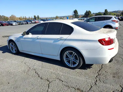 WBA5A7C50FD626052 — 2015 BMW 528, фото 2 с аукциона Copart 16.10.2026, Механические повреждения