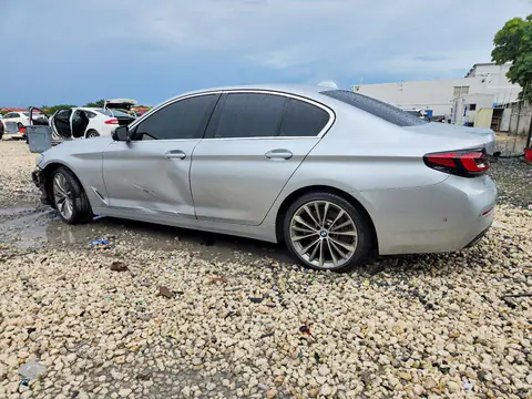 2021 BMW 530 VIN WBA53BH02MWX08005 фото 2
