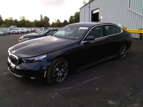 WBA53FJ0XVCY18093 — 2027 BMW 530, Передняя часть (Front End), фото до ремонта