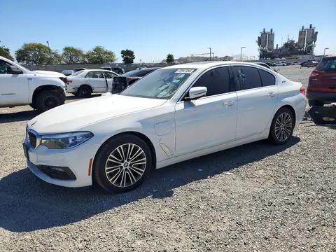 WBAJA9C58JB252403 — 2018 BMW 530E, Мелкие вмятины y царапины (Minor Dent/Scratches), fotos antes de reparar