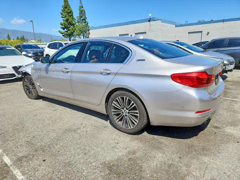 WBAJA9C55KB398663 — 2019 BMW 530E, фото 2 с аукциона Copart 29.09.2026, Передняя часть