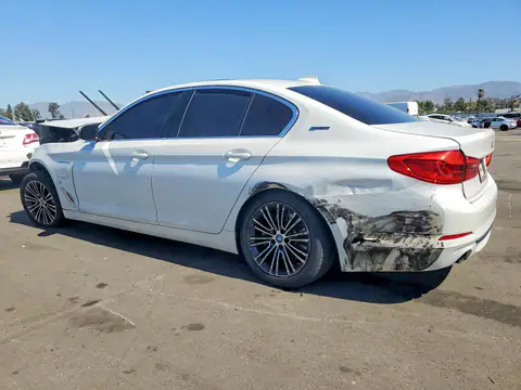 WBAJA9C55KB392684 — 2019 BMW 530E, photo 2 from Copart 26.10.2026, Front end