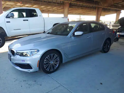 WBAJA9C57KB393660 — 2019 BMW 530E, Tył (Rear End), zdjęć przed naprawą