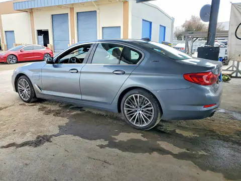 2018 BMW 530XE VIN WBAJB1C58JB084079 фото 2