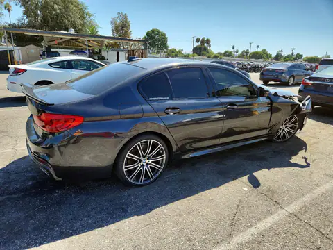 WBAJS1C04LWW82928 — 2020 BMW 540, foto 3 de Copart 20.10.2026, Parte delantera