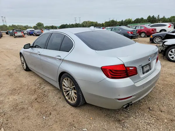 WBA5A7C59GG144485 — 2016 BMW 5ER, фото 2 с аукциона Copart, Подтопление