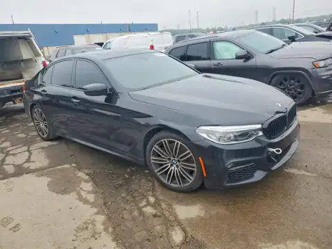 WBAJE7C35HWA03313 — 2017 BMW 5ER, zdjęcie 4 z Copart 06.10.2026, Zalanie