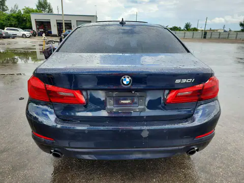WBAJA5C33HG893849 — 2017 BMW 5ER, Мелкие вмятины y царапины (Minor Dent/Scratches), fotos antes de reparar