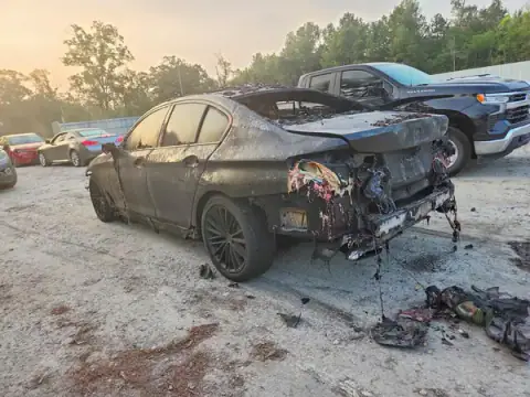 WBAJE5C57JWA95357 — 2018 BMW 5ER, photo 2 from Copart 25.09.2026, Fire