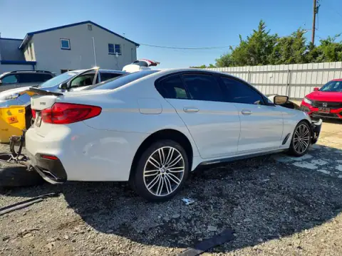 WBAJE7C51JWC54899 — 2018 BMW 5ER, photo 3 from Copart, Front end
